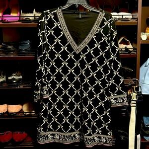 White House Black Market dress.   Size L.   Could also be worn as long shirt.